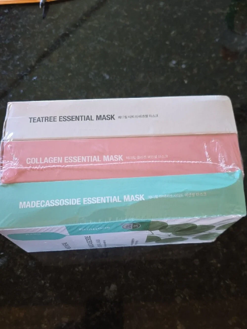Mediheal Madecassoside Essential Mask - Soothing Green Botanical
